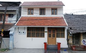 Agraharam Hindu Home Stay - Advaitham