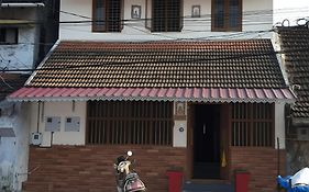 Agraharam Hindu Home Stay - Advaitham
